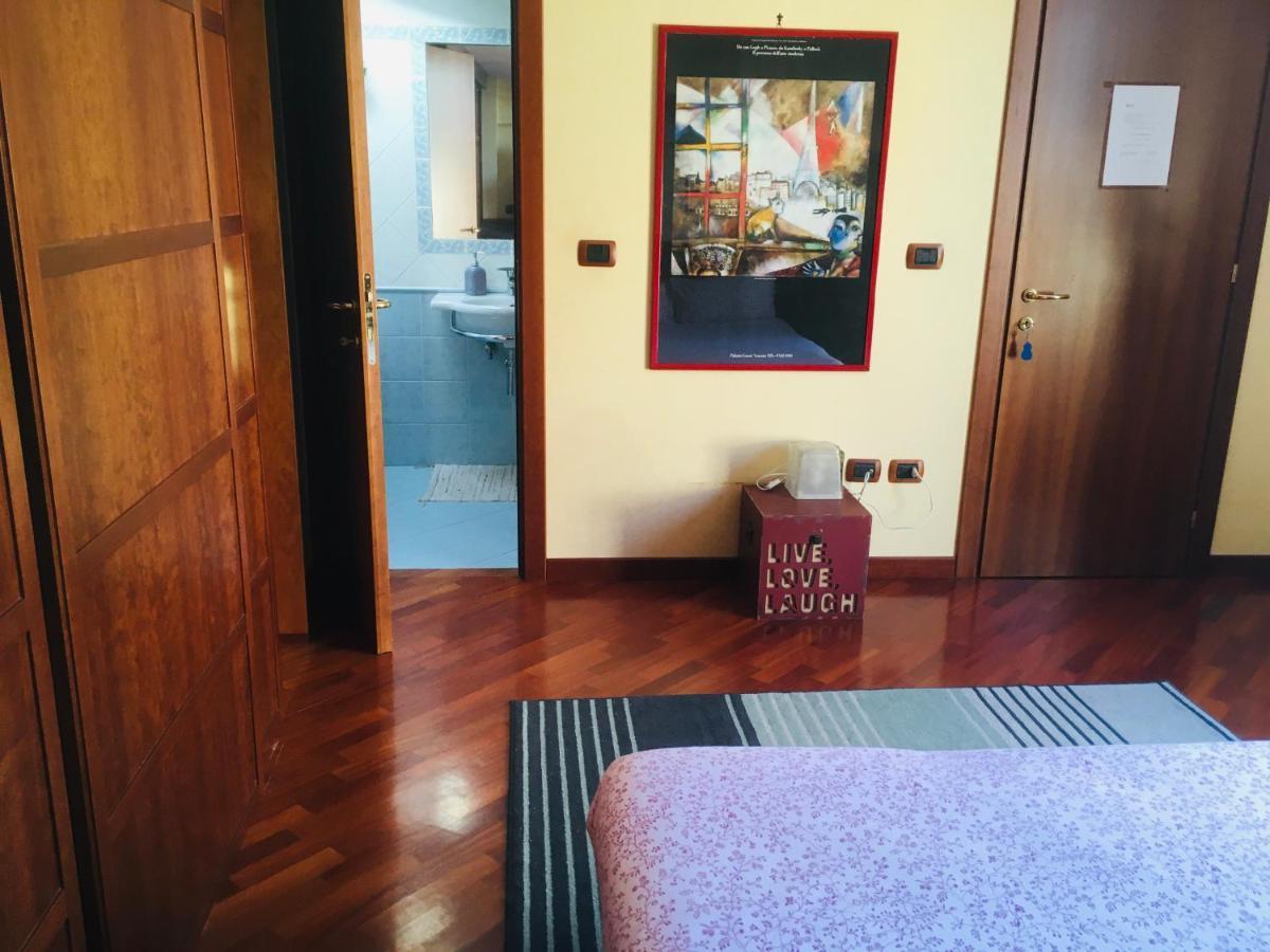 Jfk B & B Ciampino Buitenkant foto